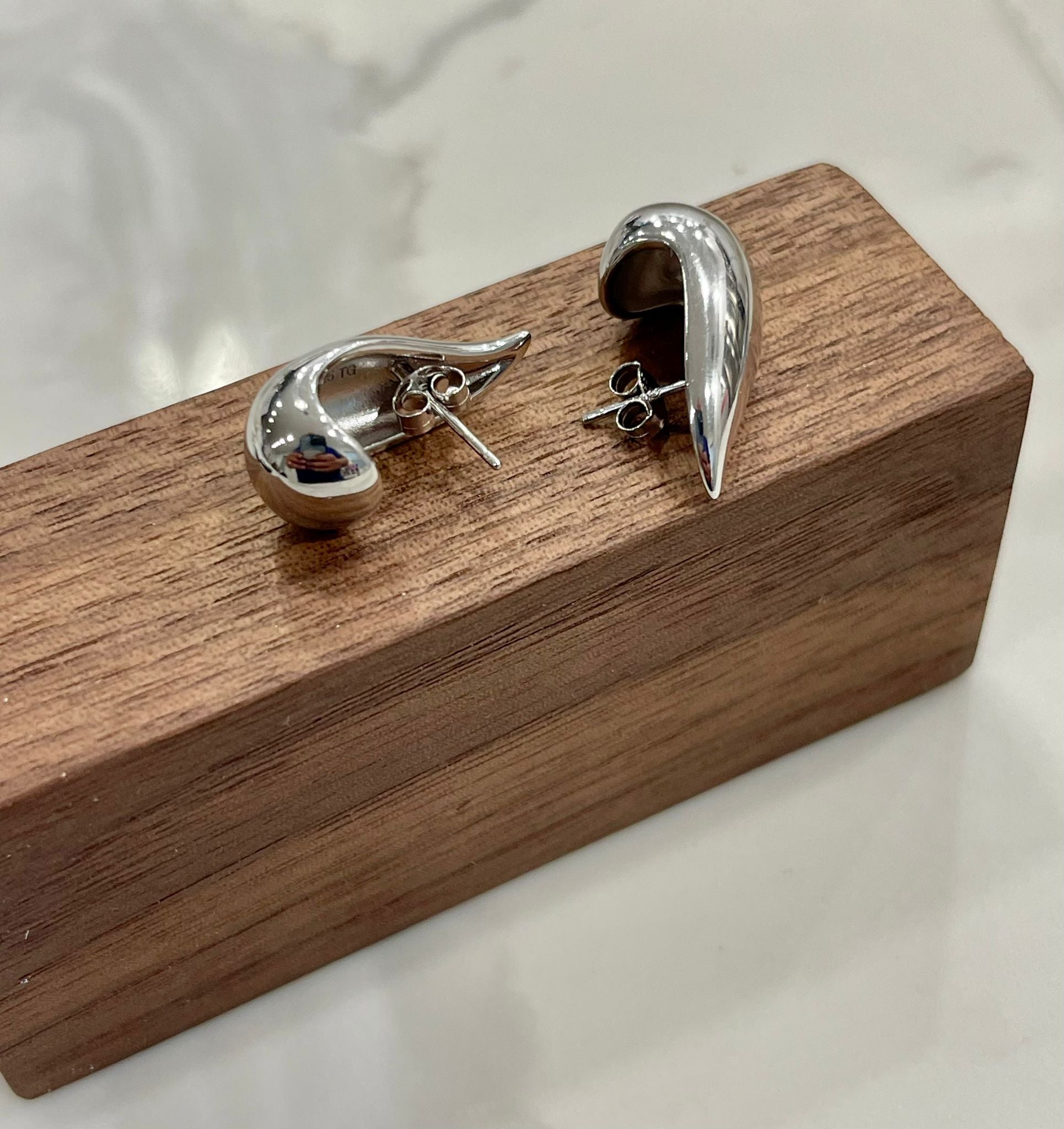 925 Sterling Silver Teardrop Stud Earrings-2